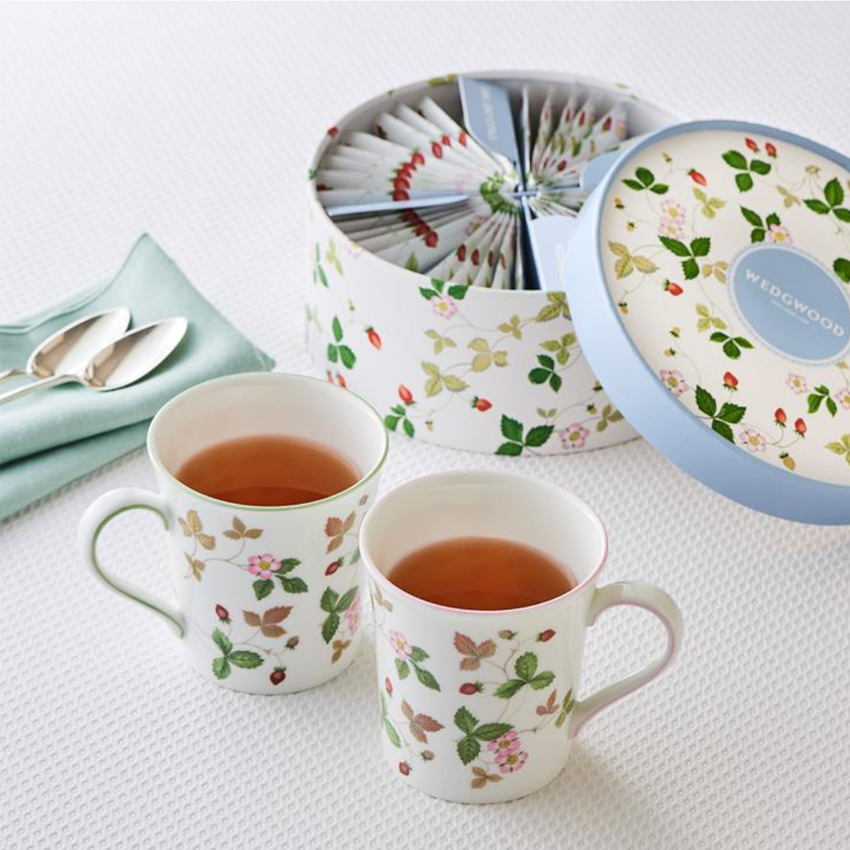 ワイルド ストロベリー カジュアル マグペア 紅茶付きセット(テーブルウェア)