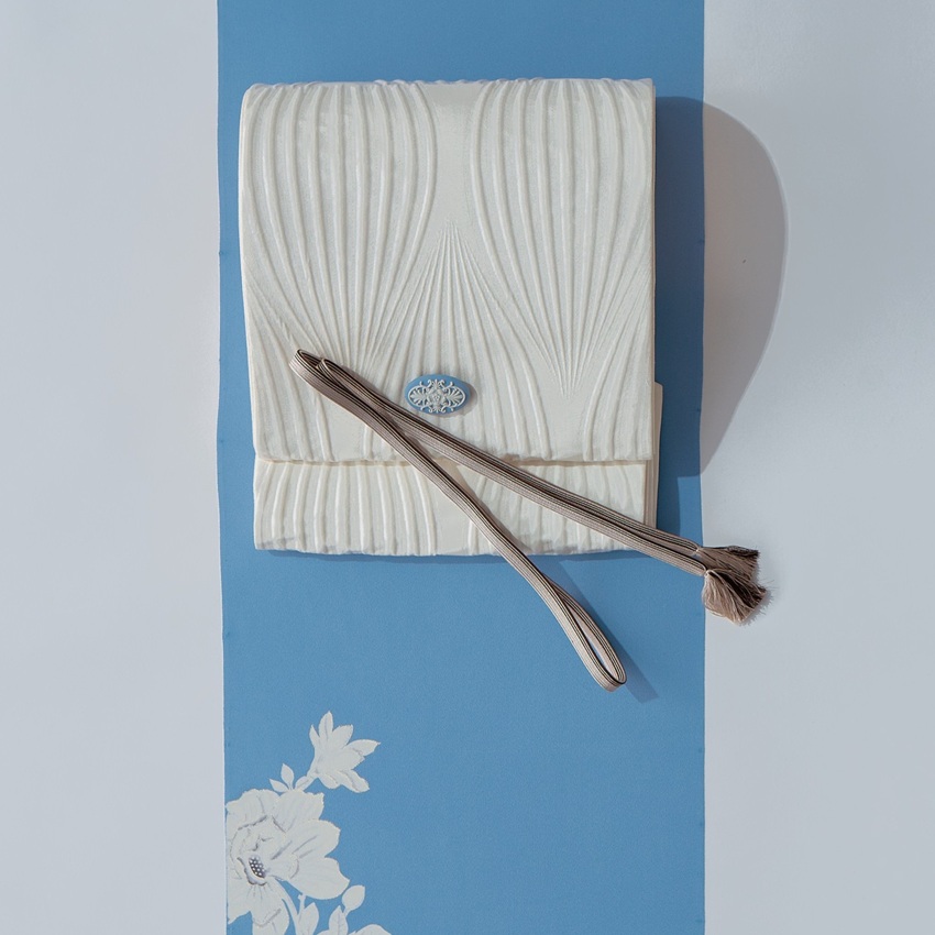 帯留め アラベスク ペールブルー