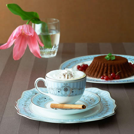 アレクサンドラ ティーカップ&ソーサー (リー)|WEDGWOOD公式オンライン