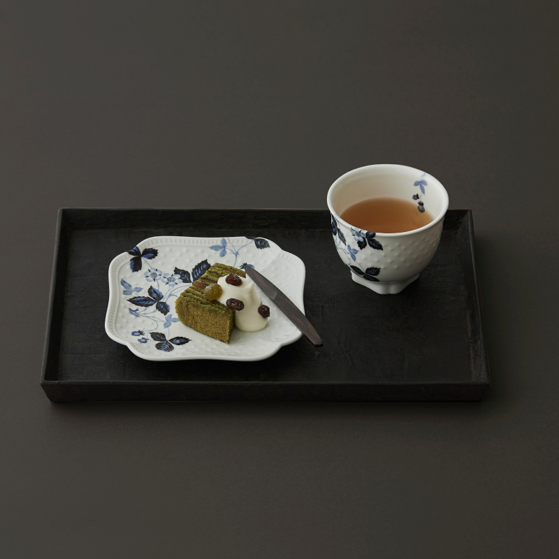 上生菓子とお茶のシーン